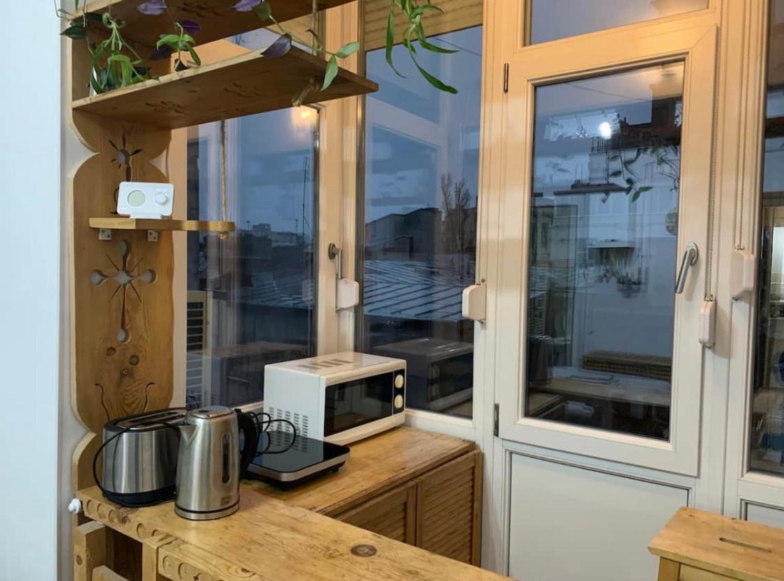 Armeneasca Cozy Studio Bukares Bagian luar foto